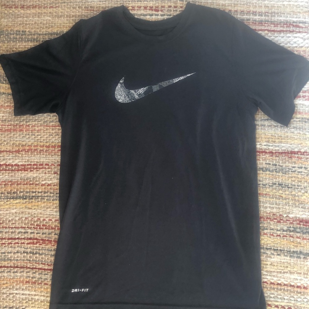 Nike Dry Fit T-Shirt